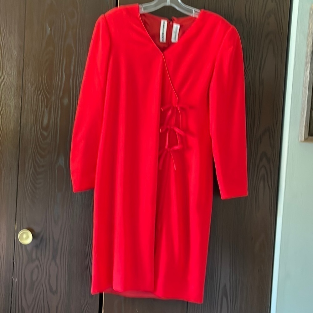 David Hayes vintage 100% red wool, midi long sleeved dress. Size 10